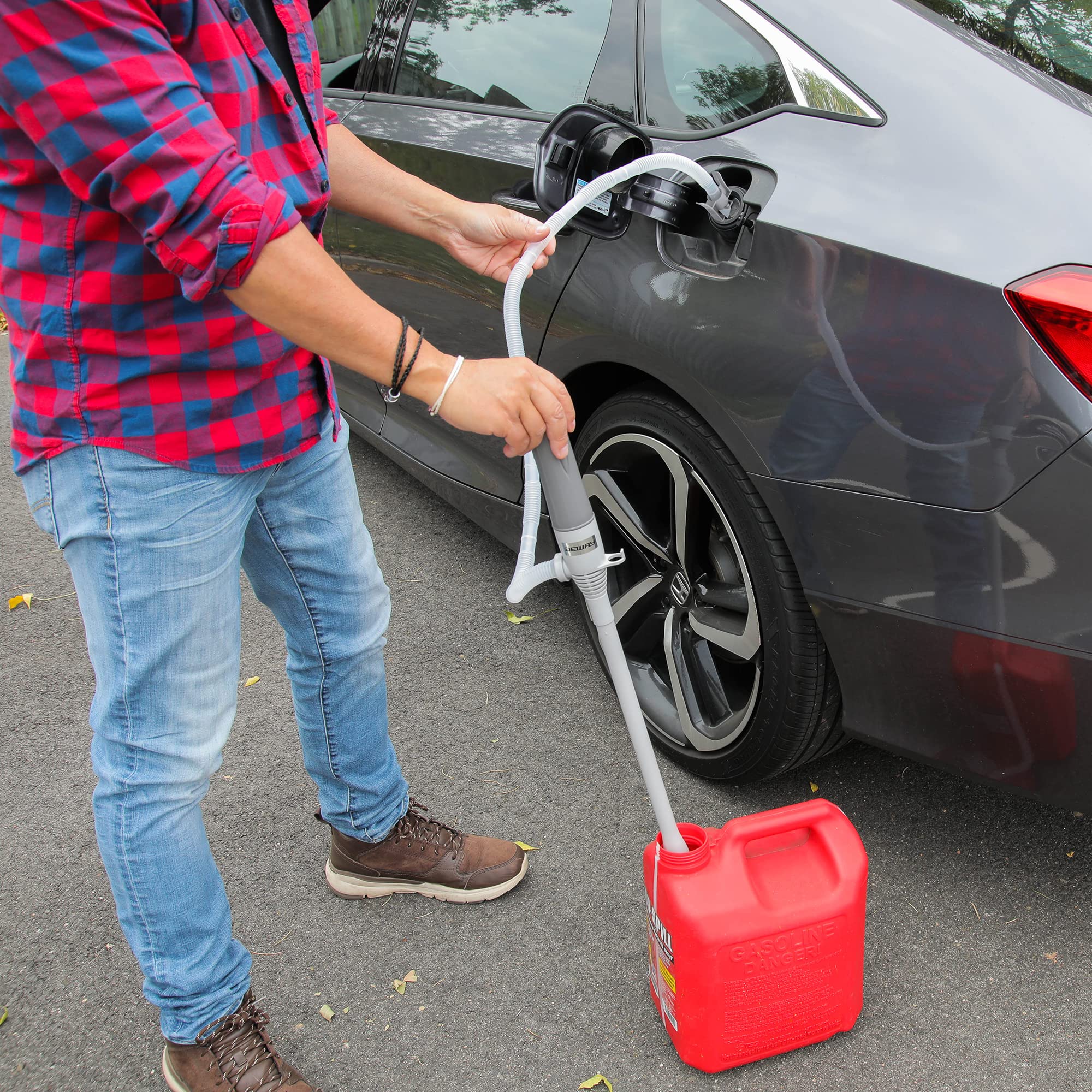 DEWAY battery-powered unit shows battery compartment for portable operation
