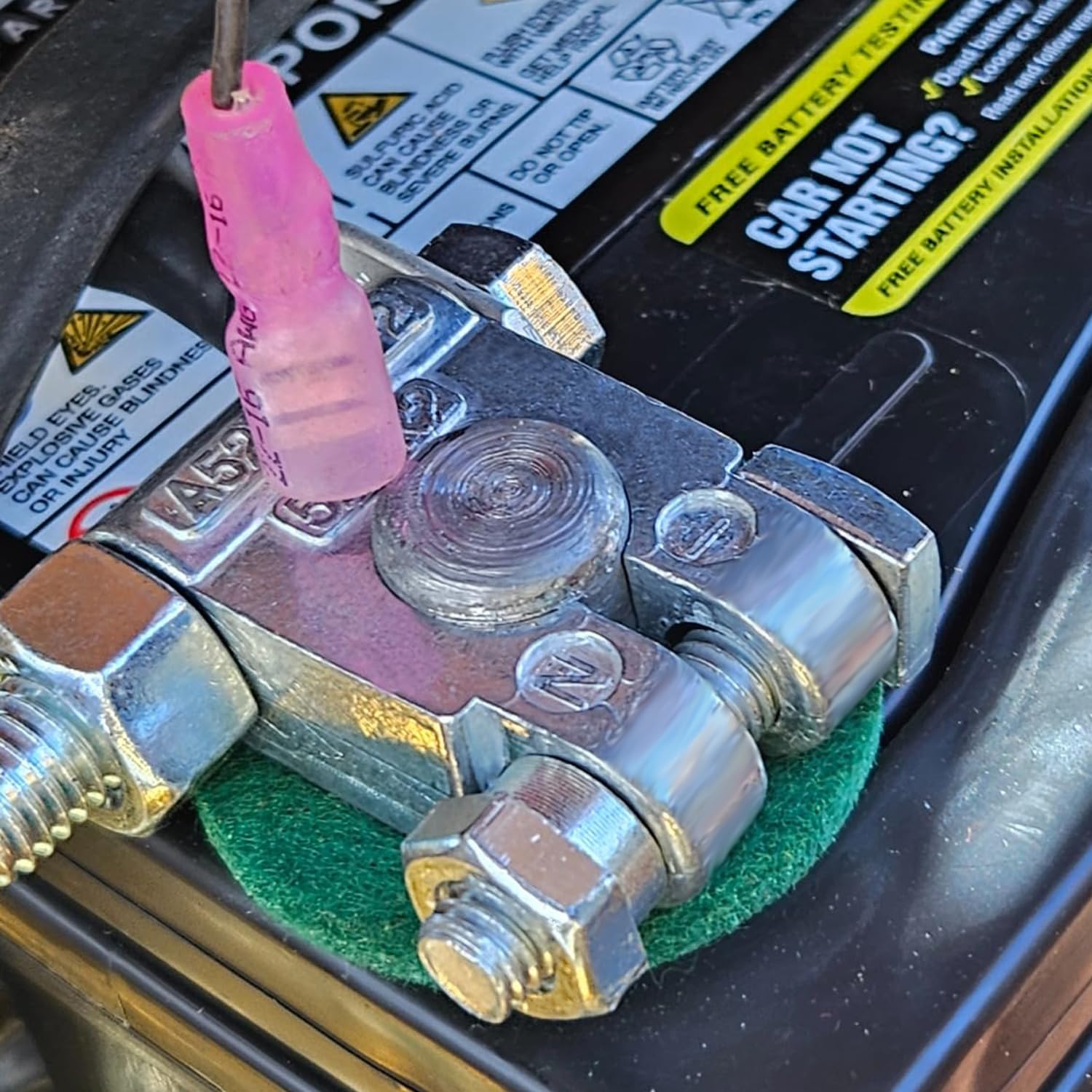 DLronwey four-pack battery terminals suited for RV and camper power systems