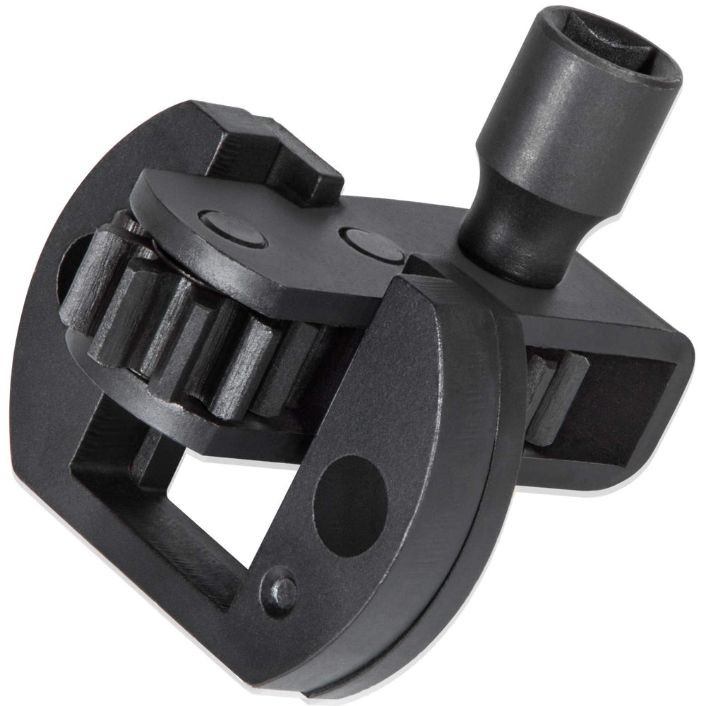 E-cowlboy engine barring tool engaged on flywheel teeth for precise DD13 positioning