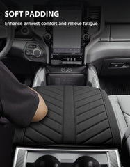 Eaglecover waterproof and anti-scratch design guards against spills and pet use.