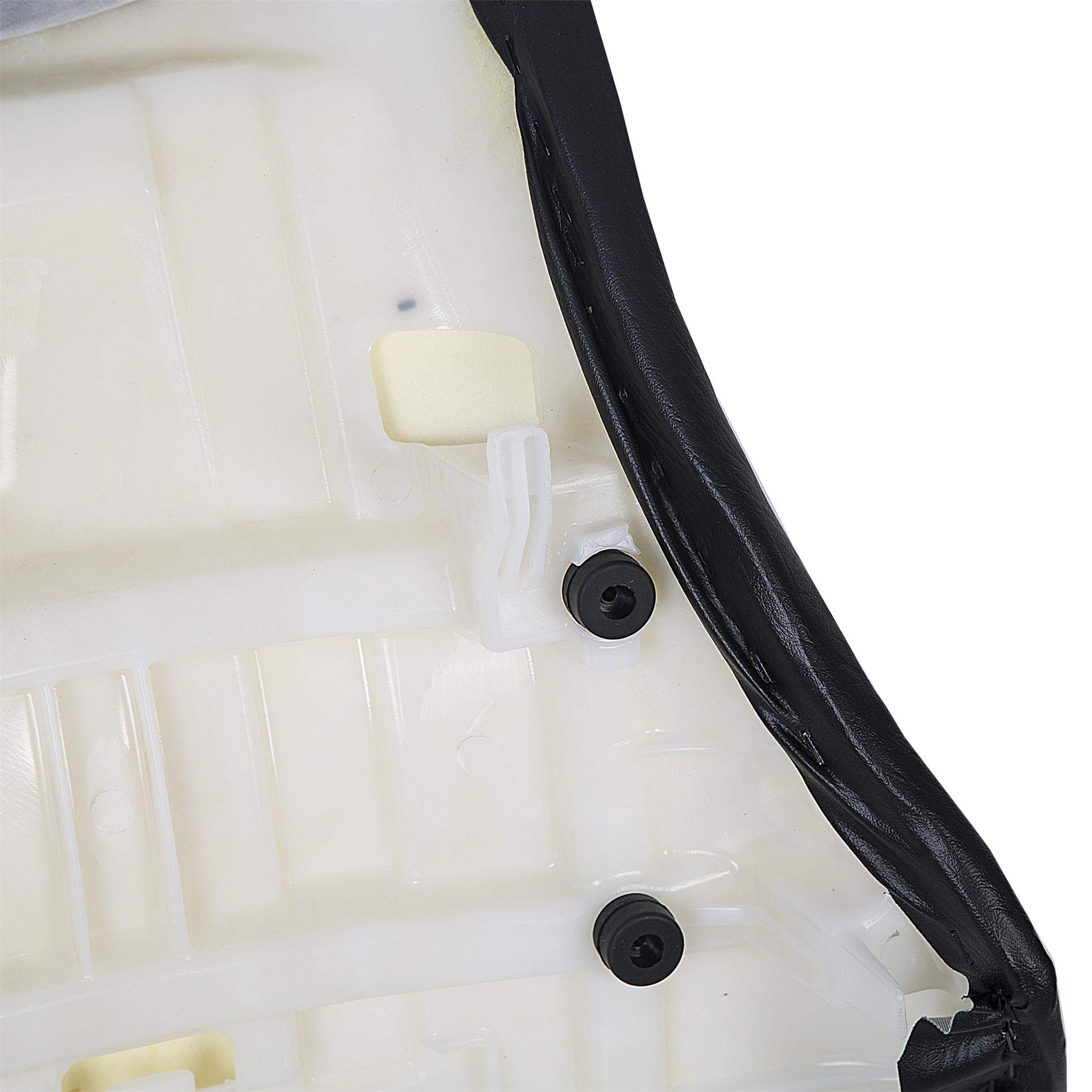 ECOTRIC Foreman 500 seat cushion, enhances comfort for long hauls.
