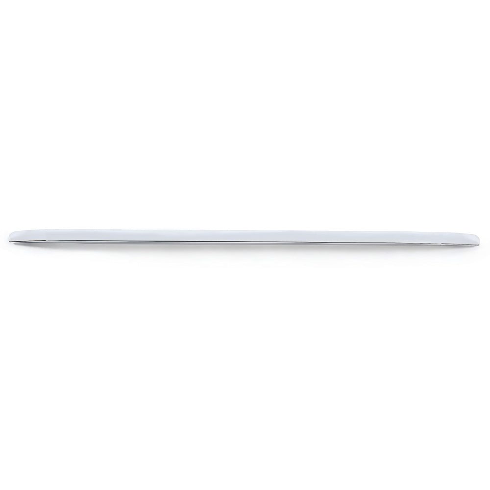 ECOTRIC hood and grille edge protection trim helps maintain a pristine look.