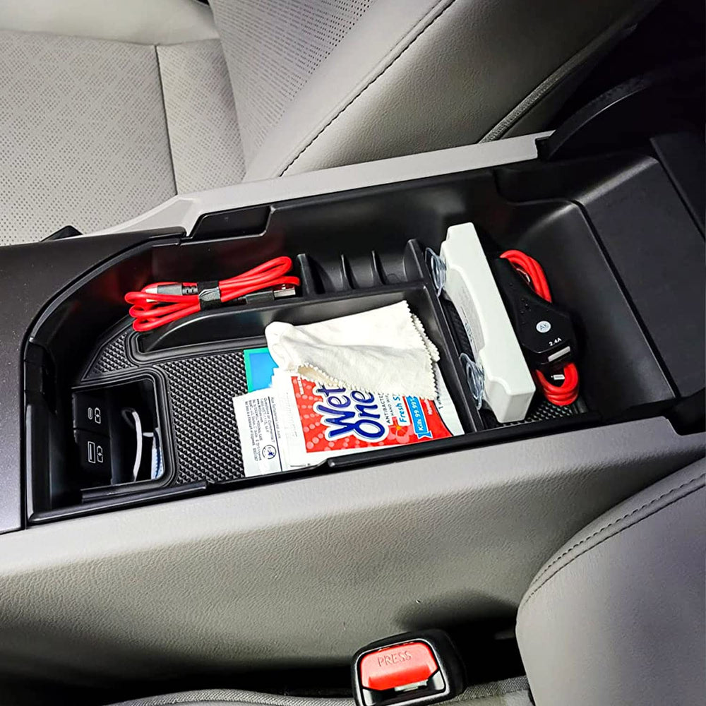 EDBETOS Camry console tray installation view shows tool-free, OEM-like fit.
