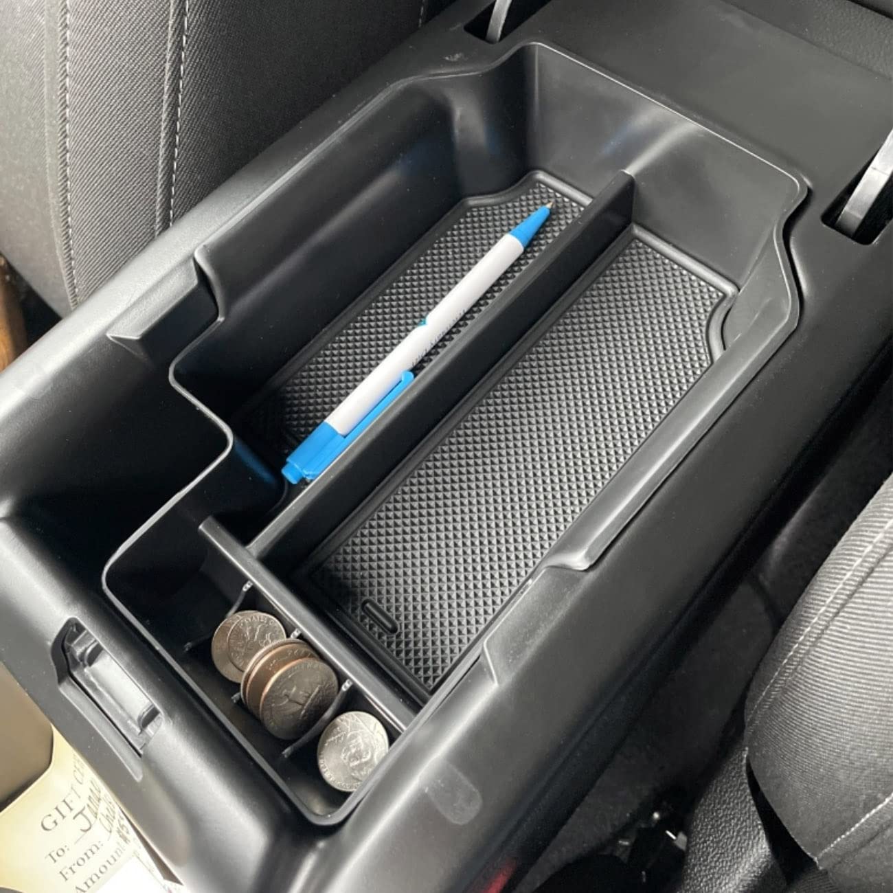 EDBETOS coin holder keeps change organized and accessible