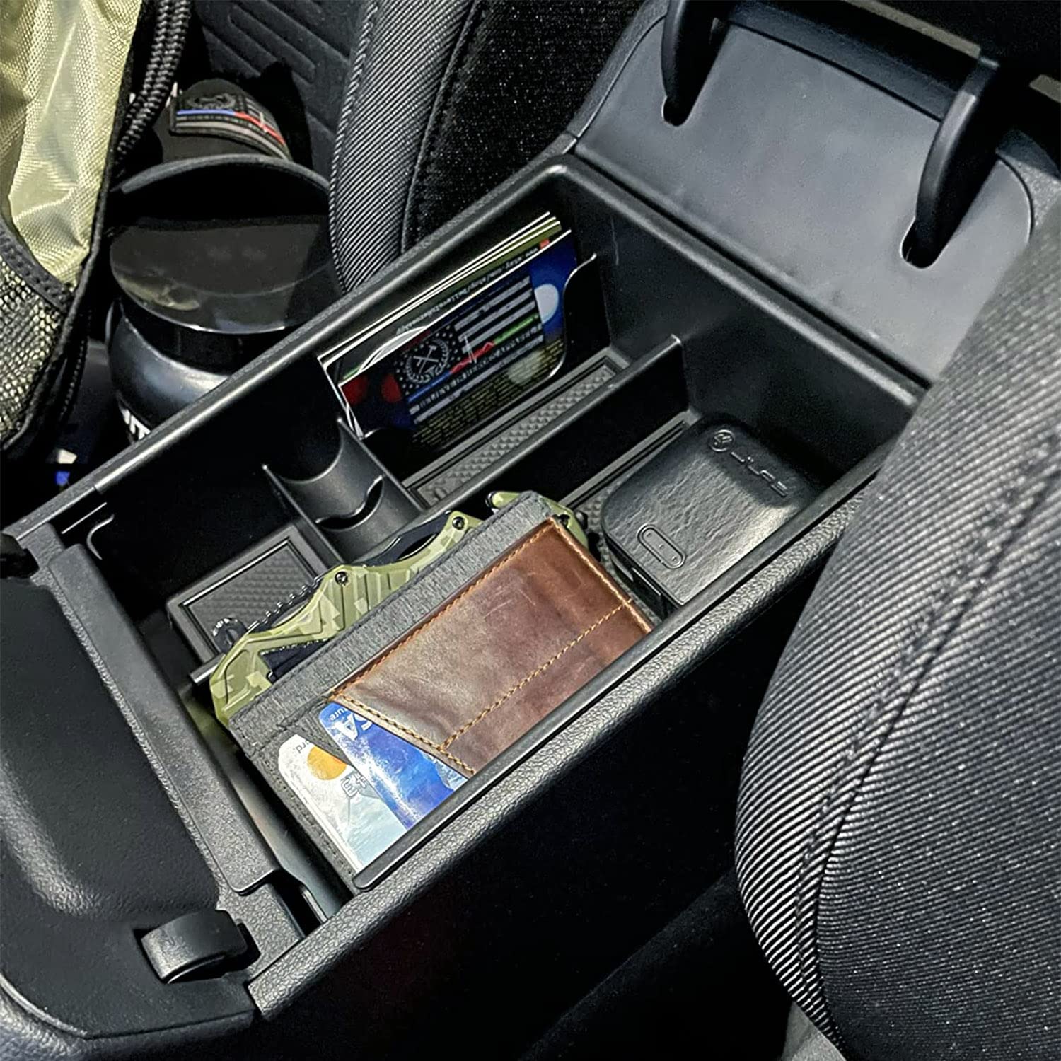 EDBETOS fits Hyundai Tucson Limited and Hybrid interiors with electronic transmission