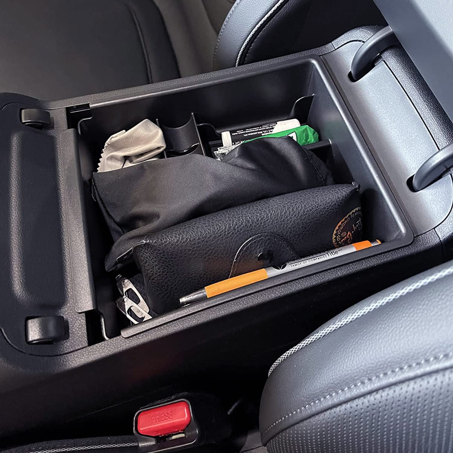 EDBETOS lower layer stores tools and cables for quick access