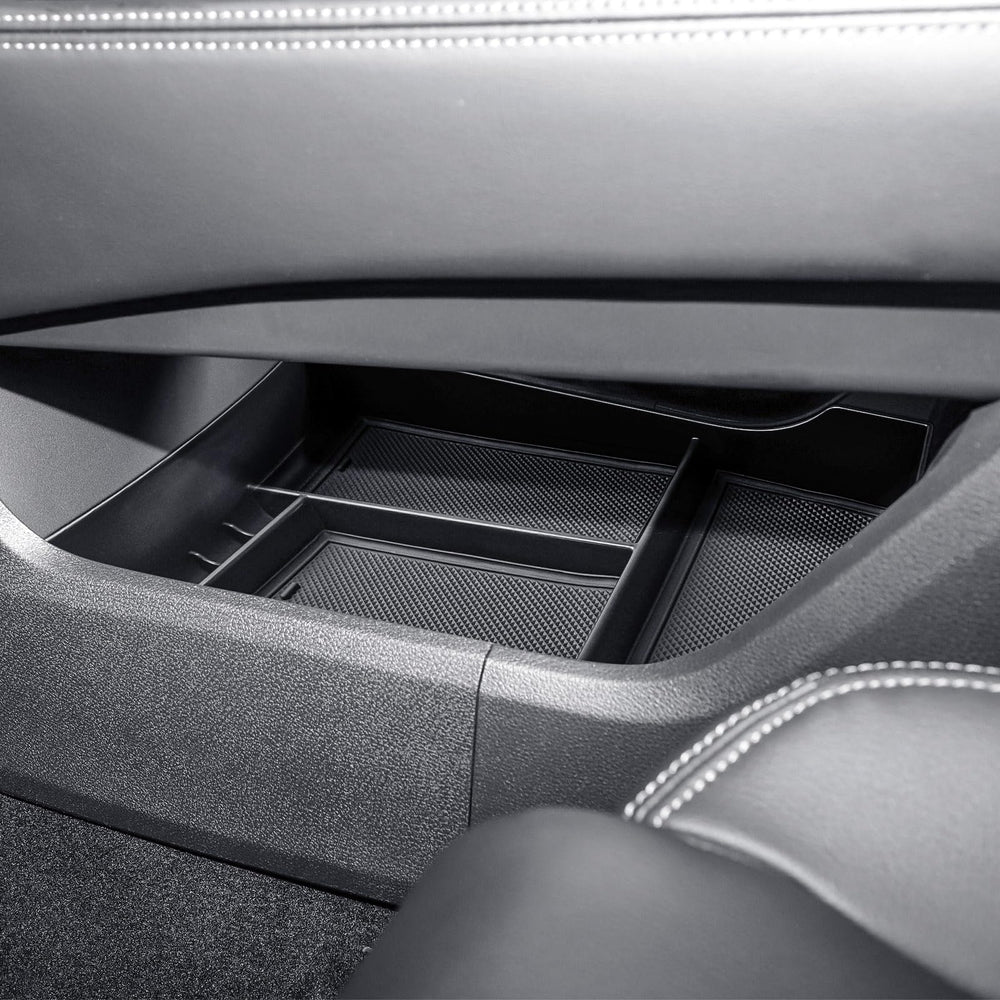 EDBETOS Rogue easy installation without tools or adhesives.