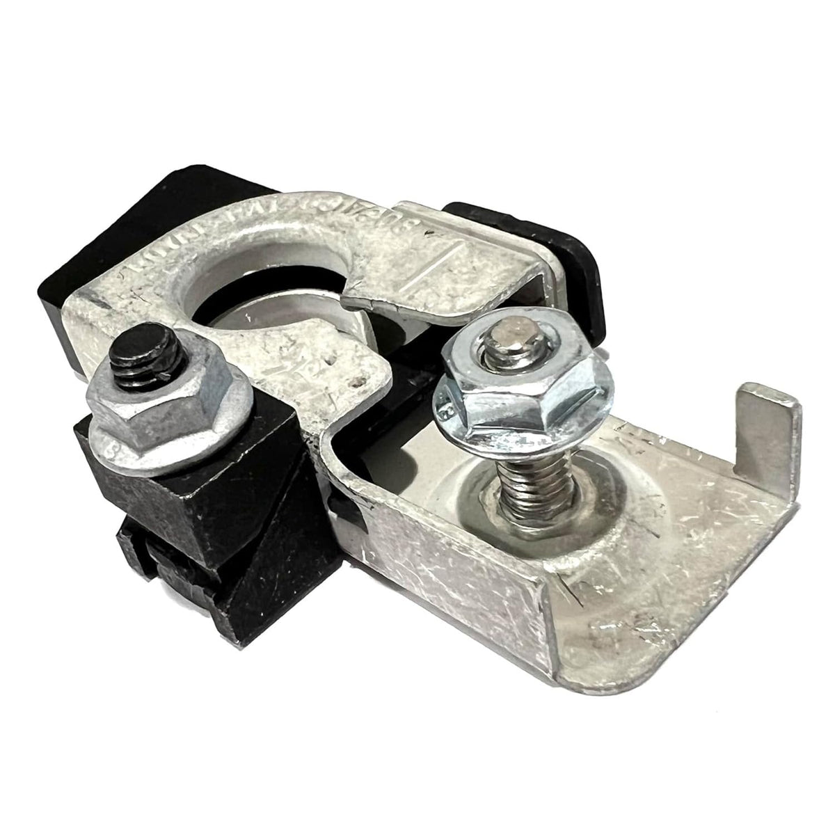 EDS 926-878 battery terminal connector close-up for precise Mustang replacement and secure grounding.