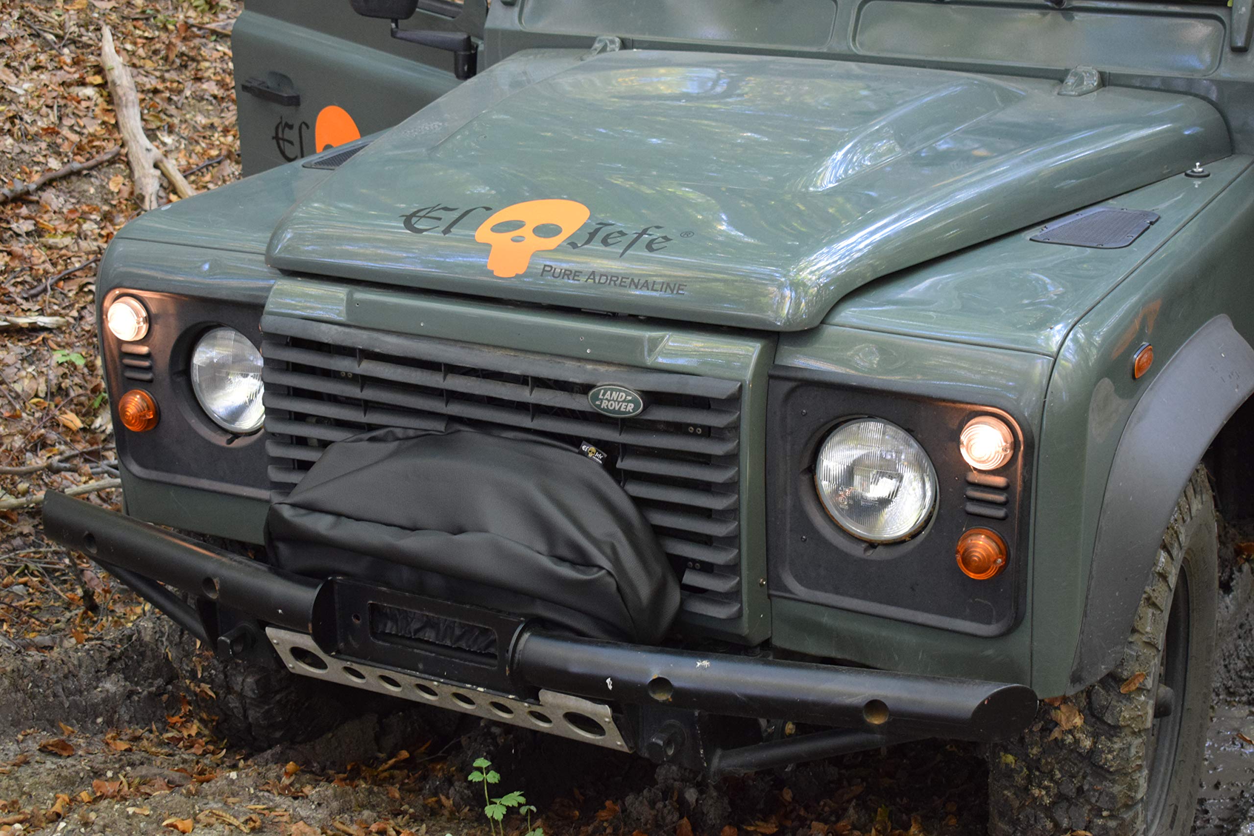 EL JEFE all-season winch cover on ATV and jeep shows versatile use.