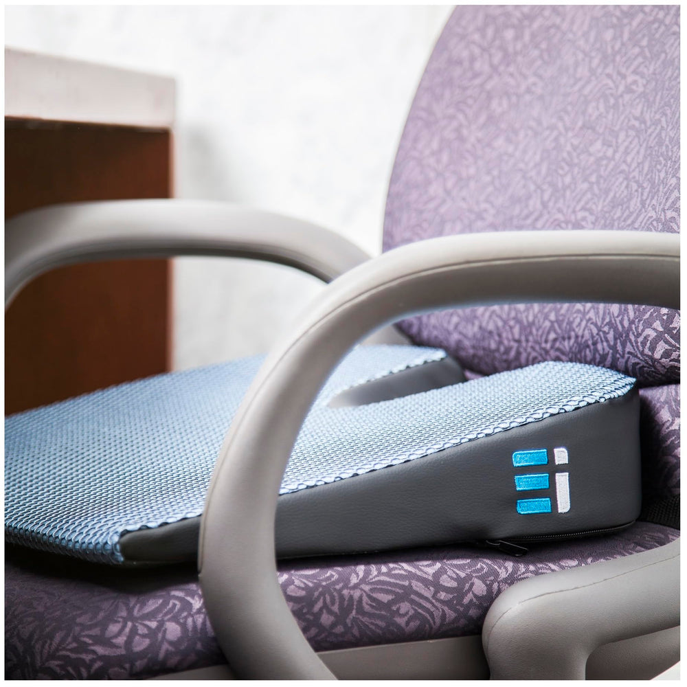 Ergonomic Innovations wedge design helps reduce pressure points on long trips