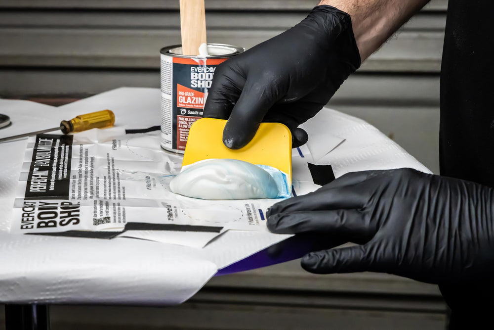 EVERCOAT Body Shop 105035 fast sanding helps save time on repairs.