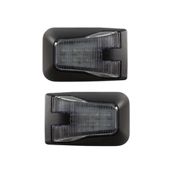 EVERESTHD Volvo VNL side marker light on the front enhances night visibility.