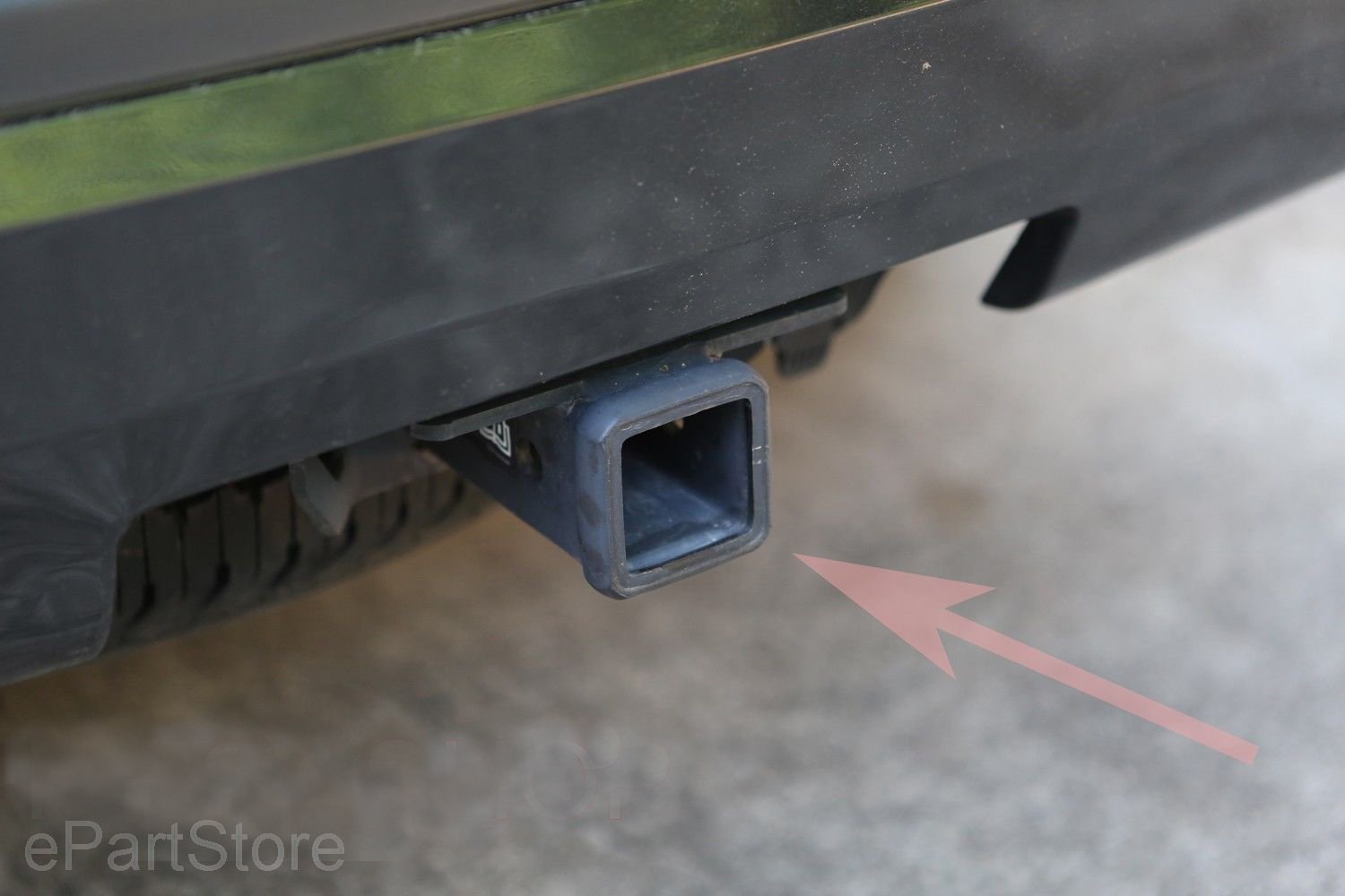 eVerHITCH front plate 4x3 inch design covers the opening neatly.