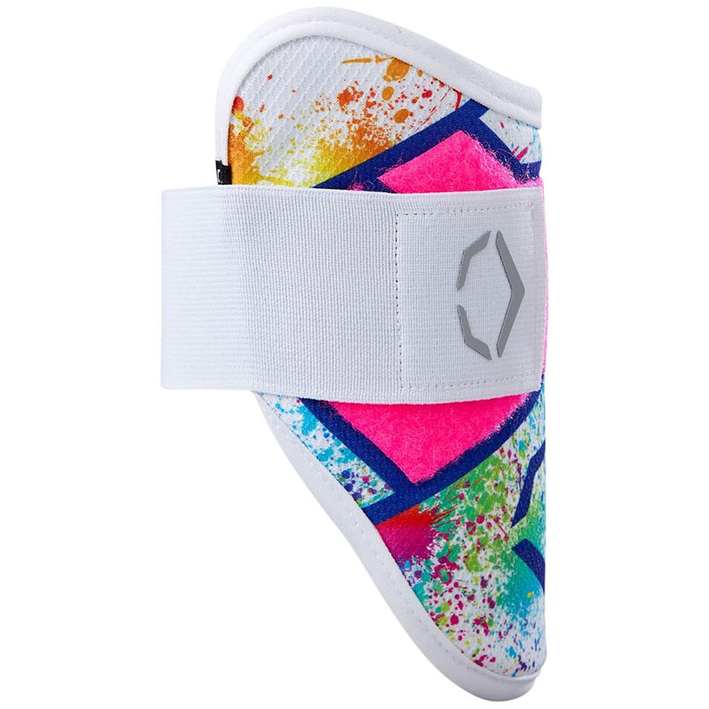 EvoShield SRZ-2 diamond mesh exterior detail—breathable durability in bold color.