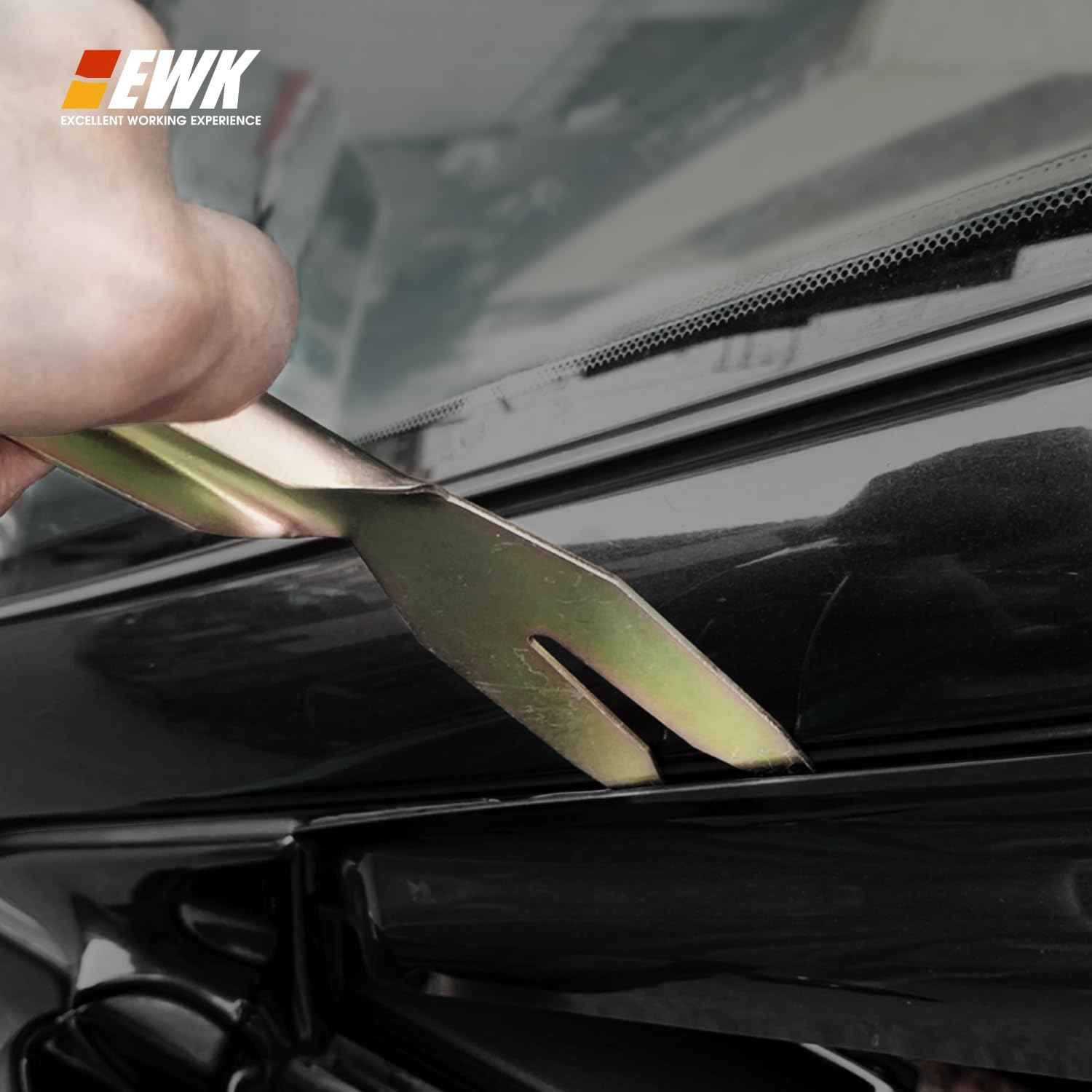 EWK ergonomic hand size offers secure grip and less fatigue.