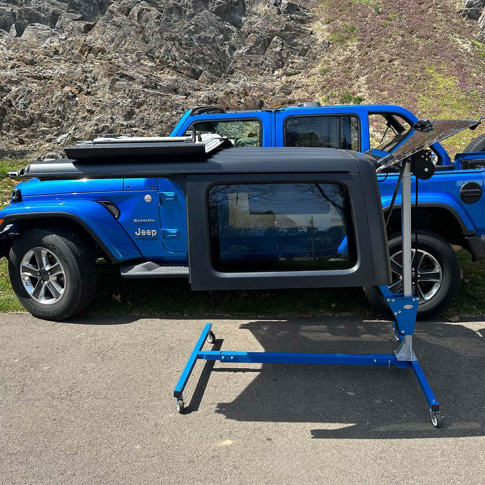 EZLIFT secure storage keeps the hardtop safely in place after removal.