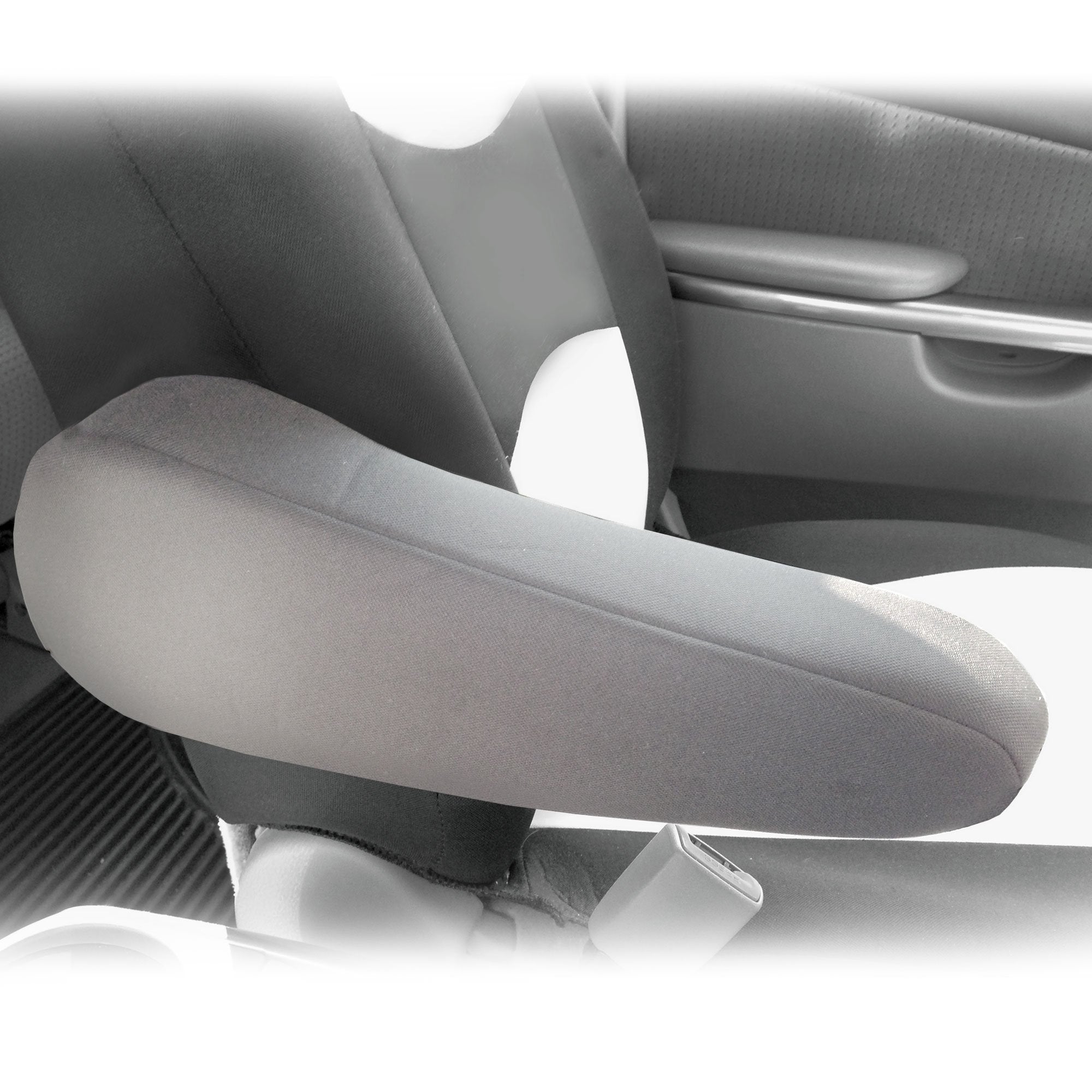 Durable polyester outer layer with mesh finish for long-lasting use.