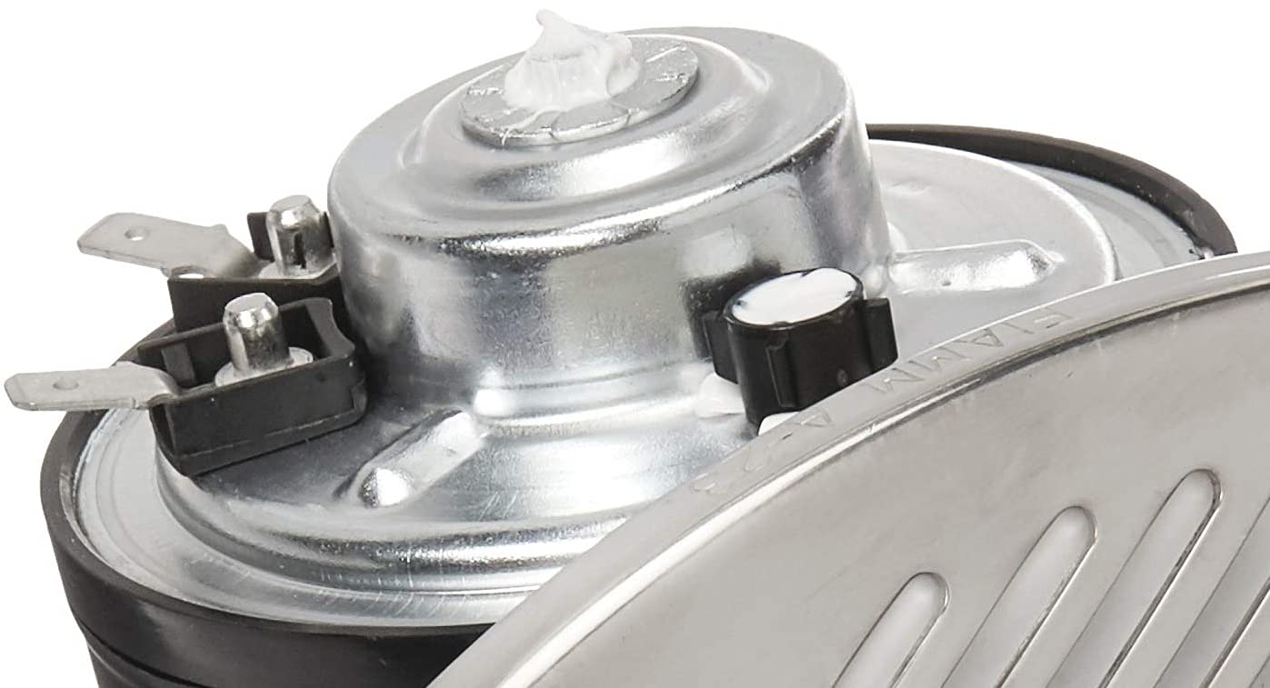 FIAMM horn mounting area with universal bracket, easy installation on deck