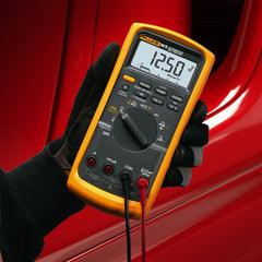 Fluke 88V Deluxe test leads connected for voltage and continuity checks