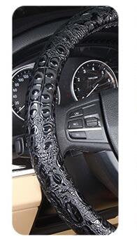 Follicomfy grip-anti-slip texture improves control during daily drives.