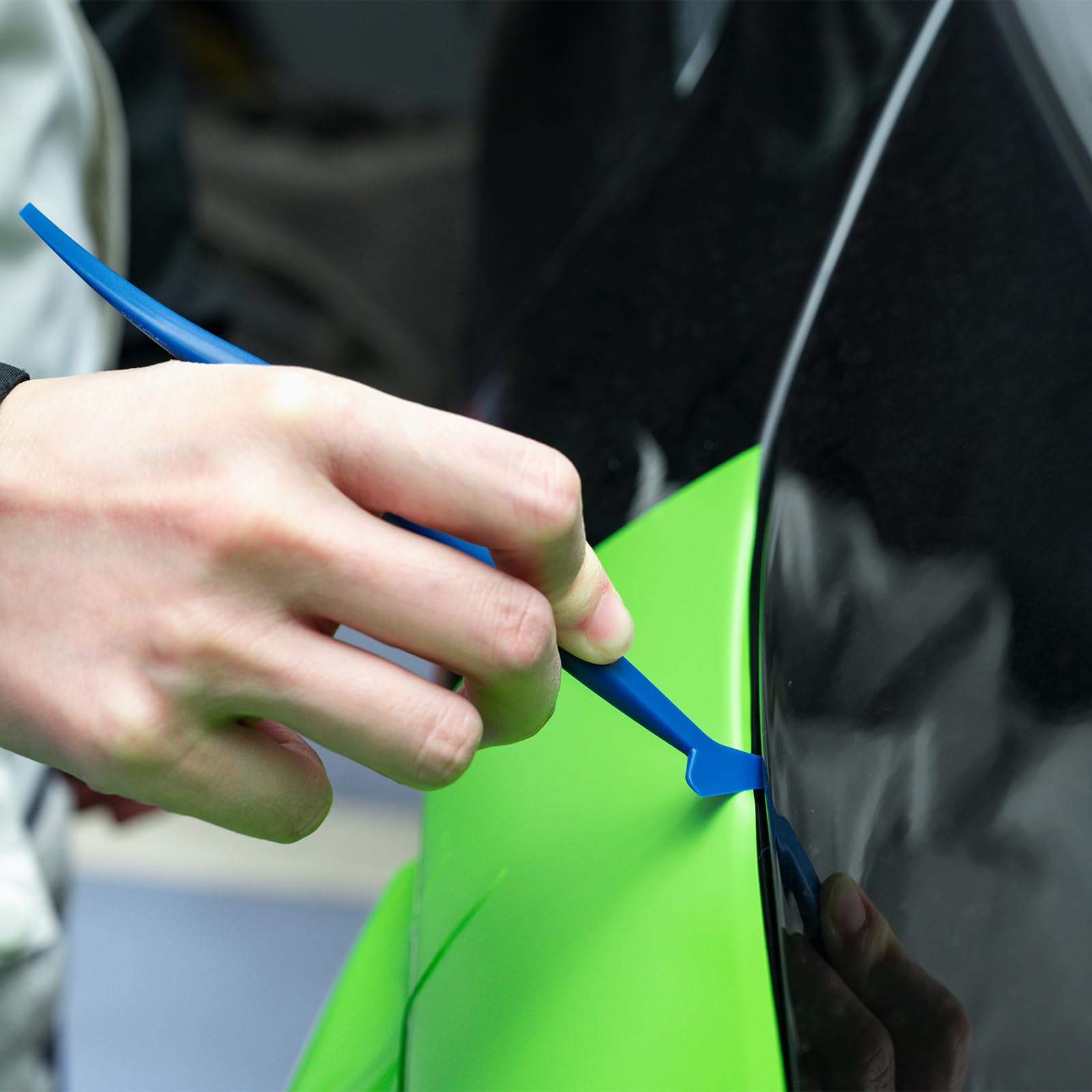 FOSHIO wrapping paper cutter delivers clean straight cuts.