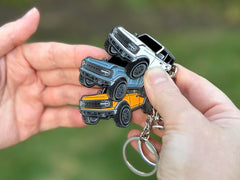 FOUR WHEEL BEAST Bronco keychain lightweight design for everyday use.