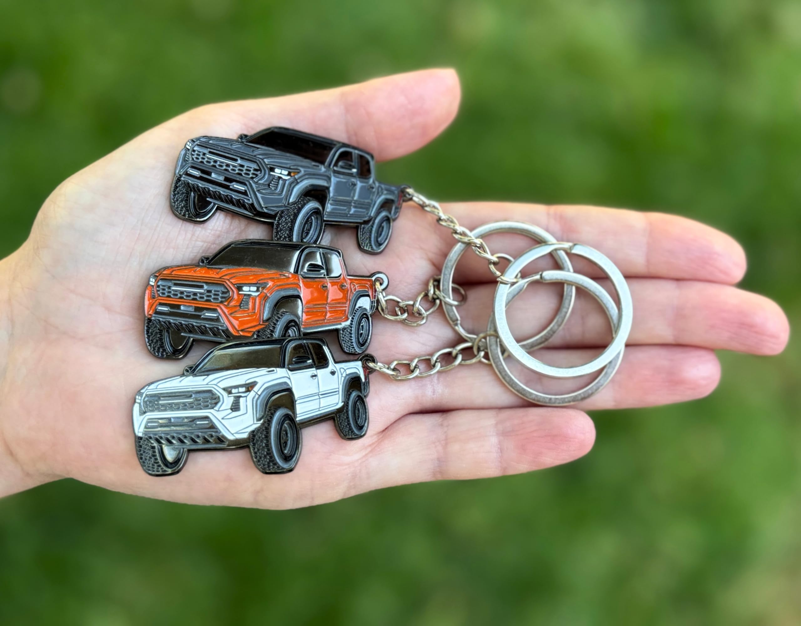FOUR WHEEL BEAST Tacoma keychain White pairs with any interior and resists wear