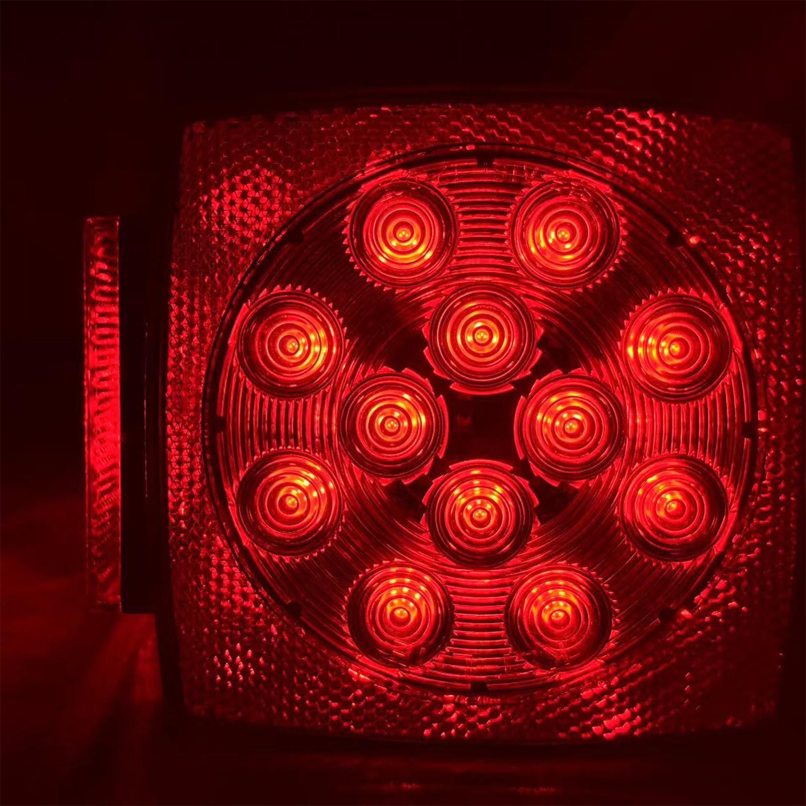 Fouwick LED tail light trailer installation guide supports easy mounting on diverse vehicles