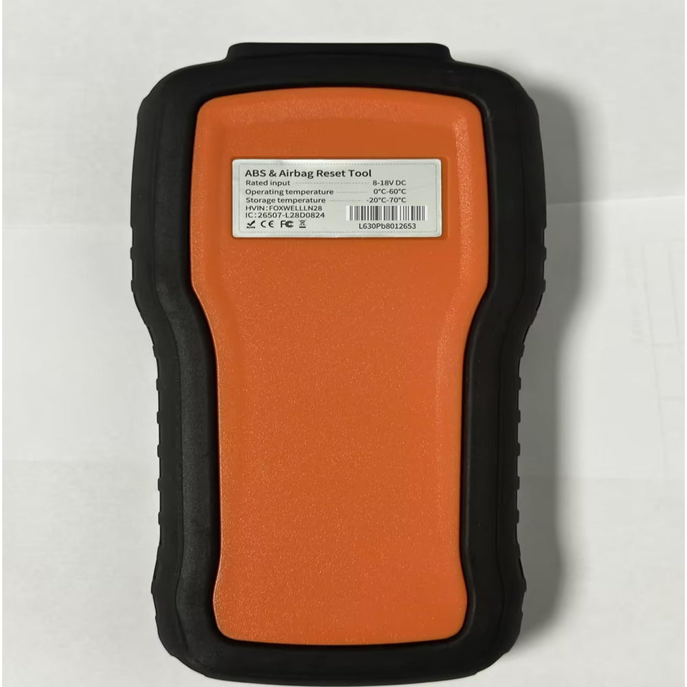 FOXWELL NT630 Plus hard carrying case keeps tools organized.