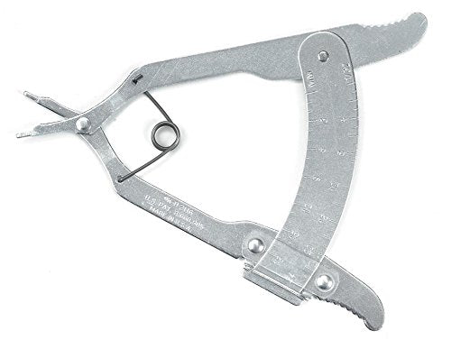 GEARWRENCH 2116D close-up for precise wear measurement from 1/16 to 5/8 inch.