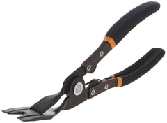 GEARWRENCH Panel Clip Pliers 3705 removing a panel clip safely without damage