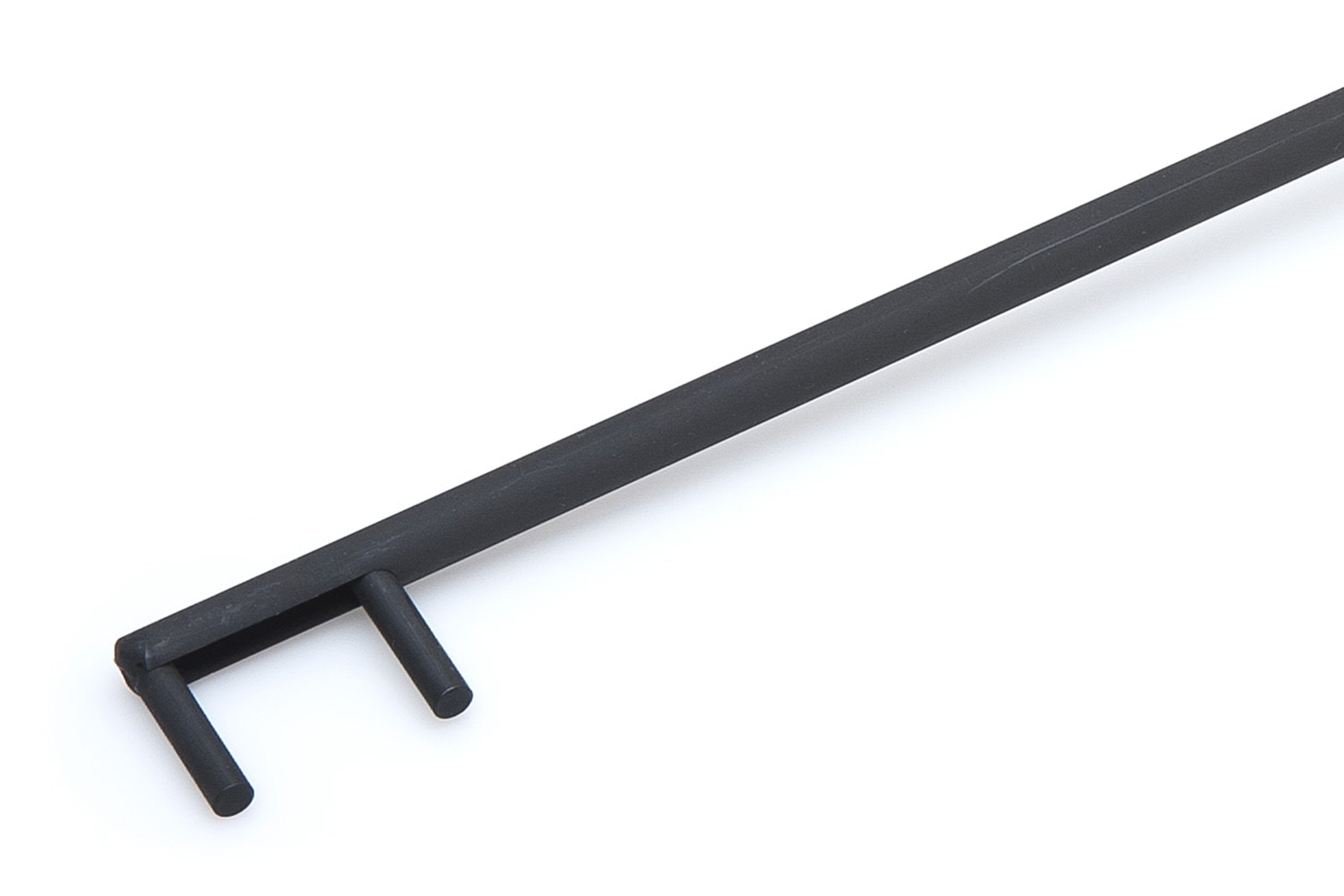 GearWrench 3684D in-use demonstrates faster belt tensioning during maintenance