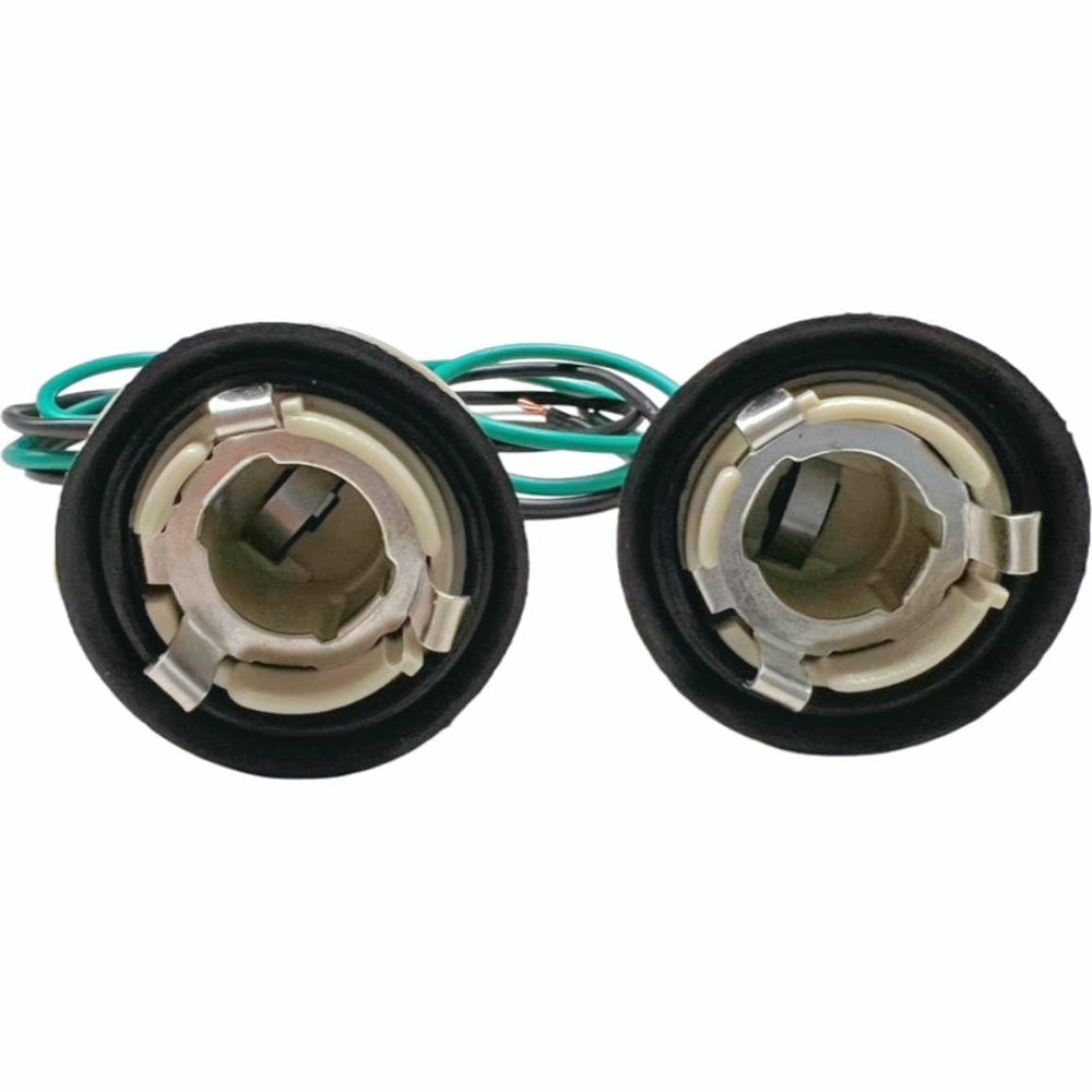 Generic complete socket assembly ready for GM tail light retrofit