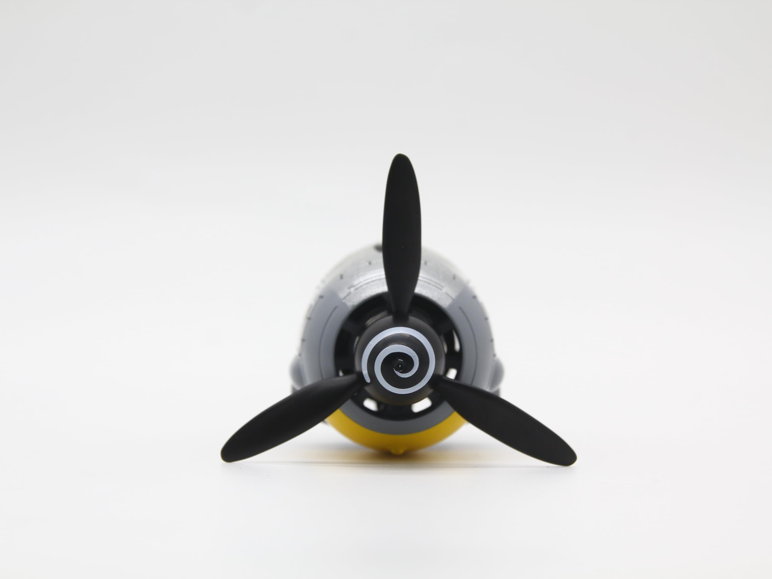 Generic FW-190 dashboard view adds vintage flair and odor control