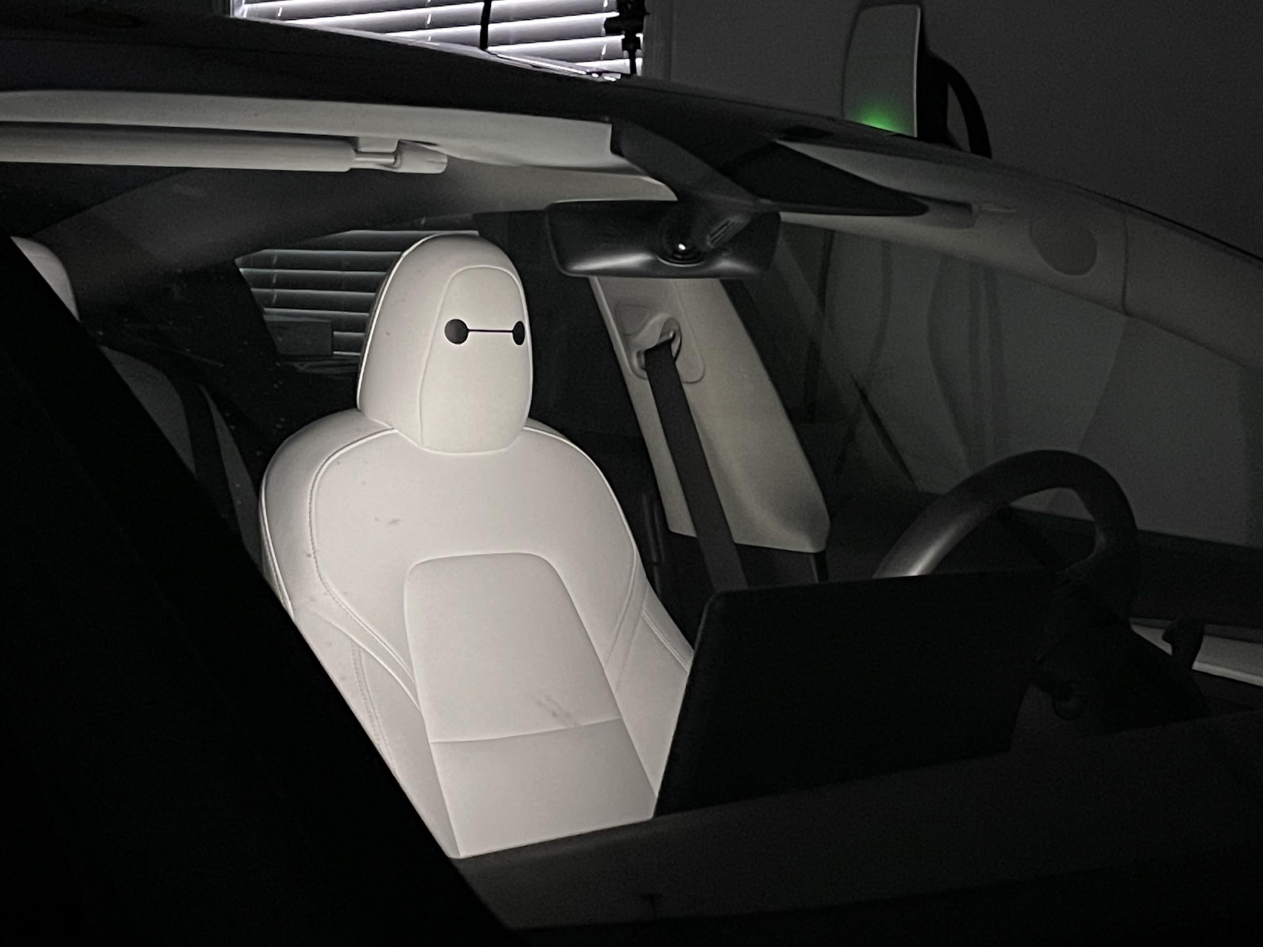 Generic Baymax eyes on seats are residue-free and easy to remove.