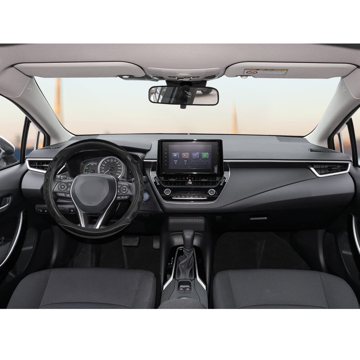 GIANT PANDA steering wheel cover anti-slip pattern demonstrates improved grip during driving