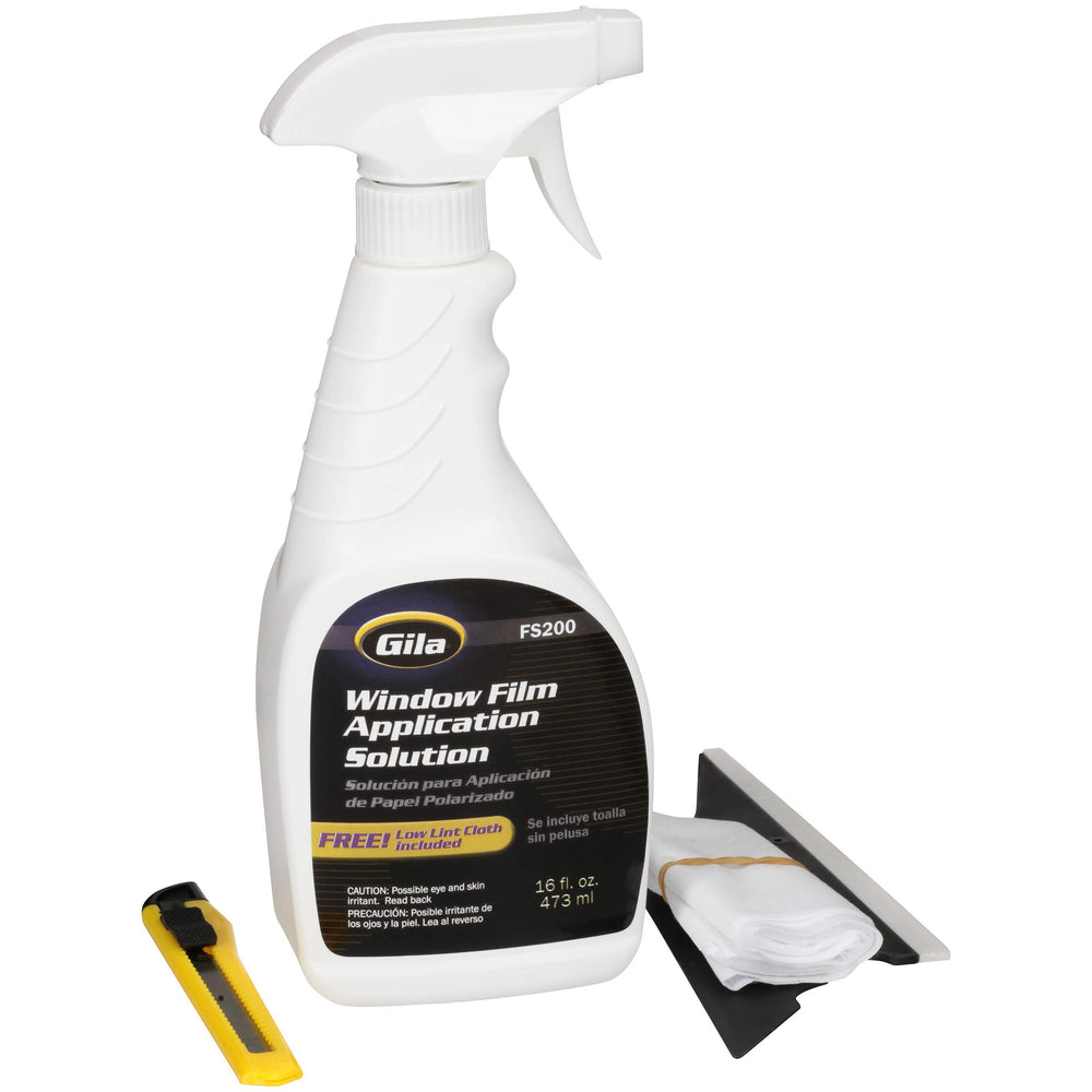 Gila FS600 3-in-1 squeegee reaches tight corners during installation