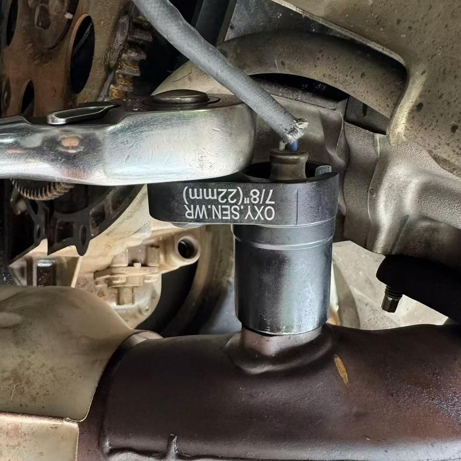 GIroiyai vacuum switch tool supports clean threading and access