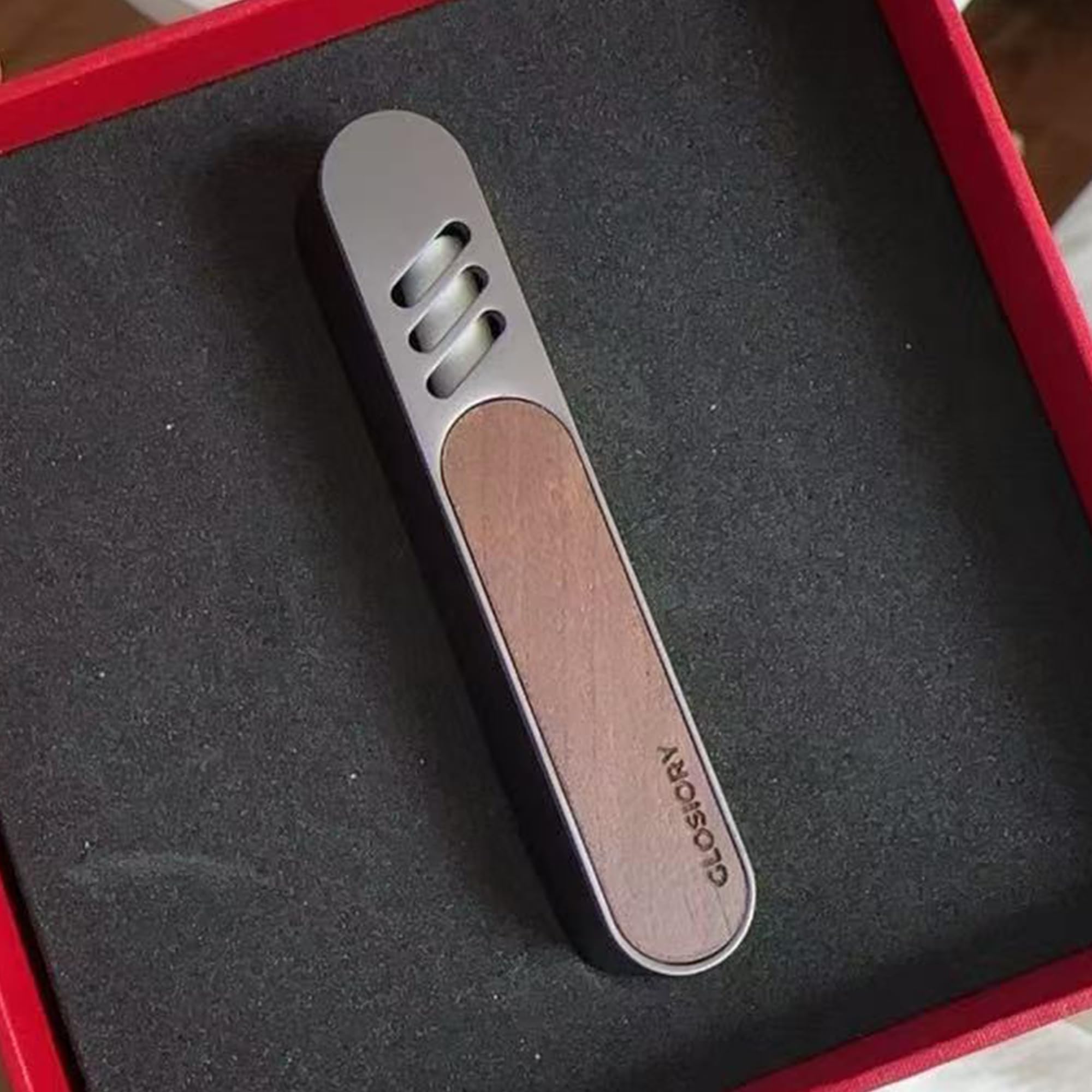 Durable zinc alloy body resists wear while maintaining a premium look.