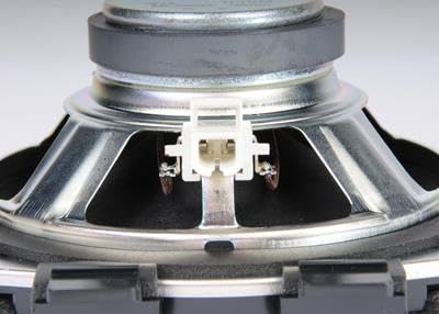 GM Genuine Parts 19116642 speaker assembly close-up for durable, OEM-grade car audio replacement