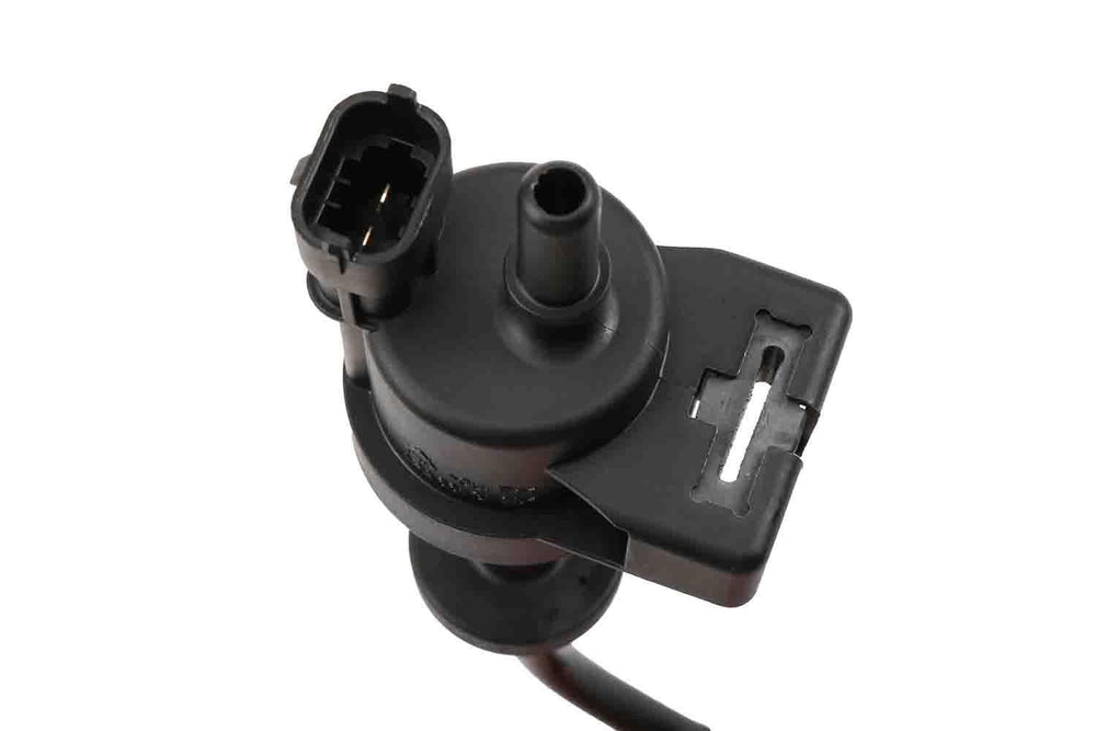 GM Genuine Parts 55573017 valve close-up highlights OEM-fit quality and durability