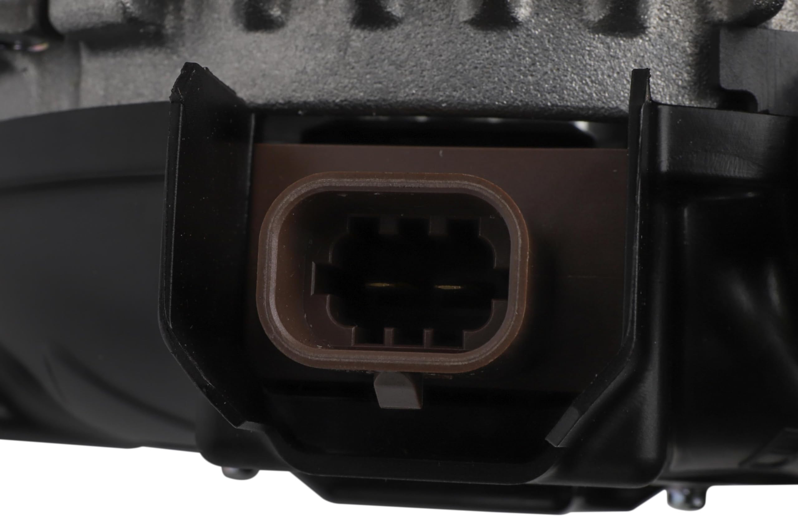 GM Genuine Parts 84143543 alternator—in-context installation, designed to power your vehicle's electrical system