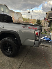 GO-GO.GROUP one-piece die-cut decal reduces lift and edge peeling.