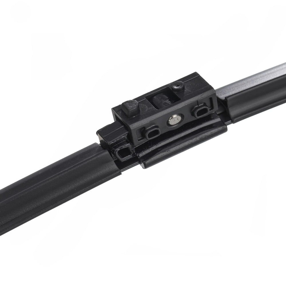 GoKoHe 22-inch wipers on Mercedes C63 AMG S front blade deliver reliable wipe during showers.