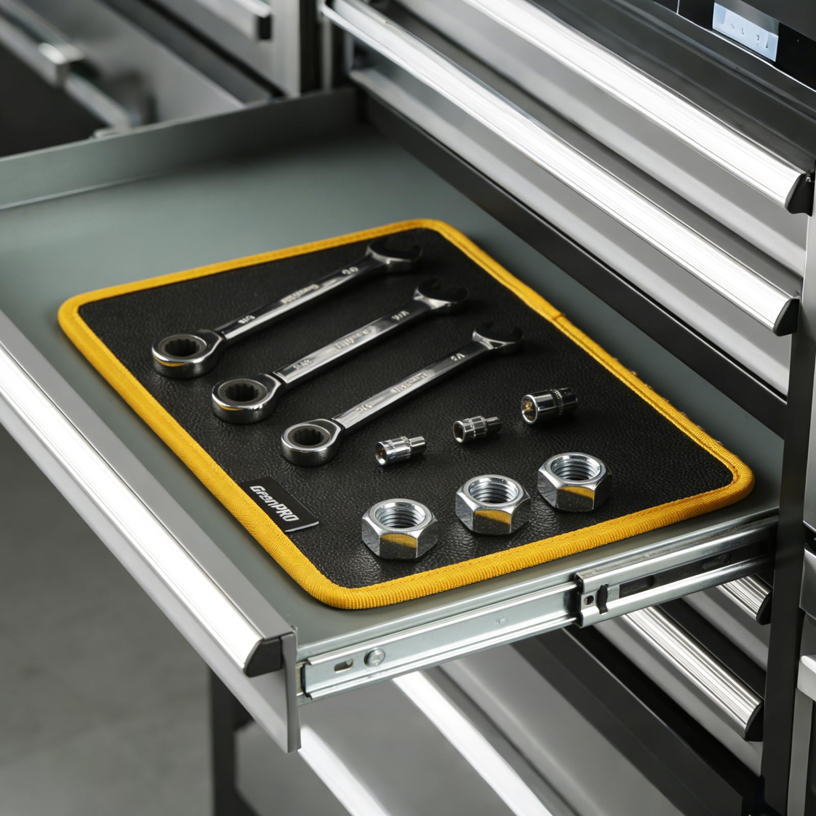 GRENPRO heavy-duty magnetic tool mat supporting heavy tools