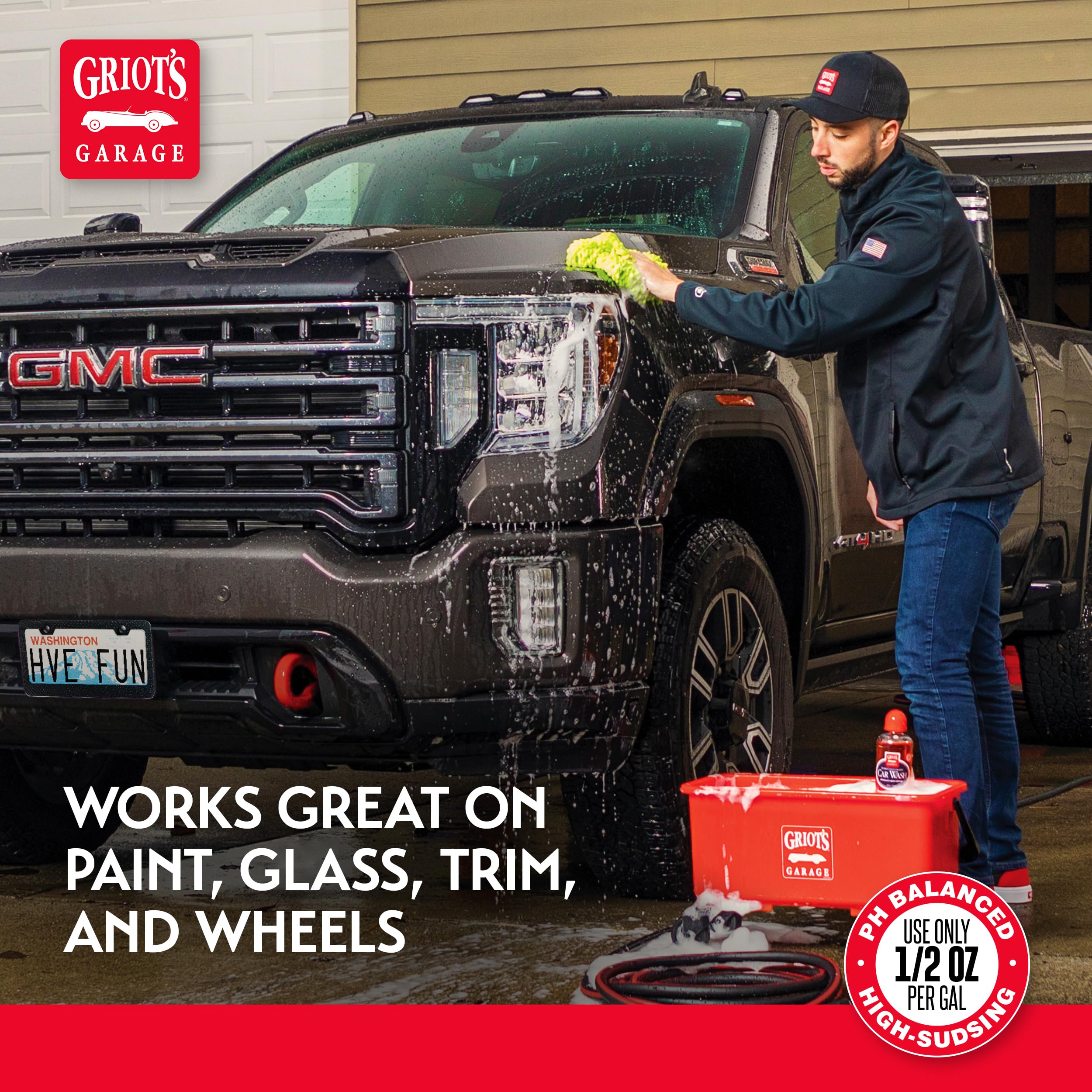Griot's Garage high-lubricity suds reduce friction for gentle cleaning.
