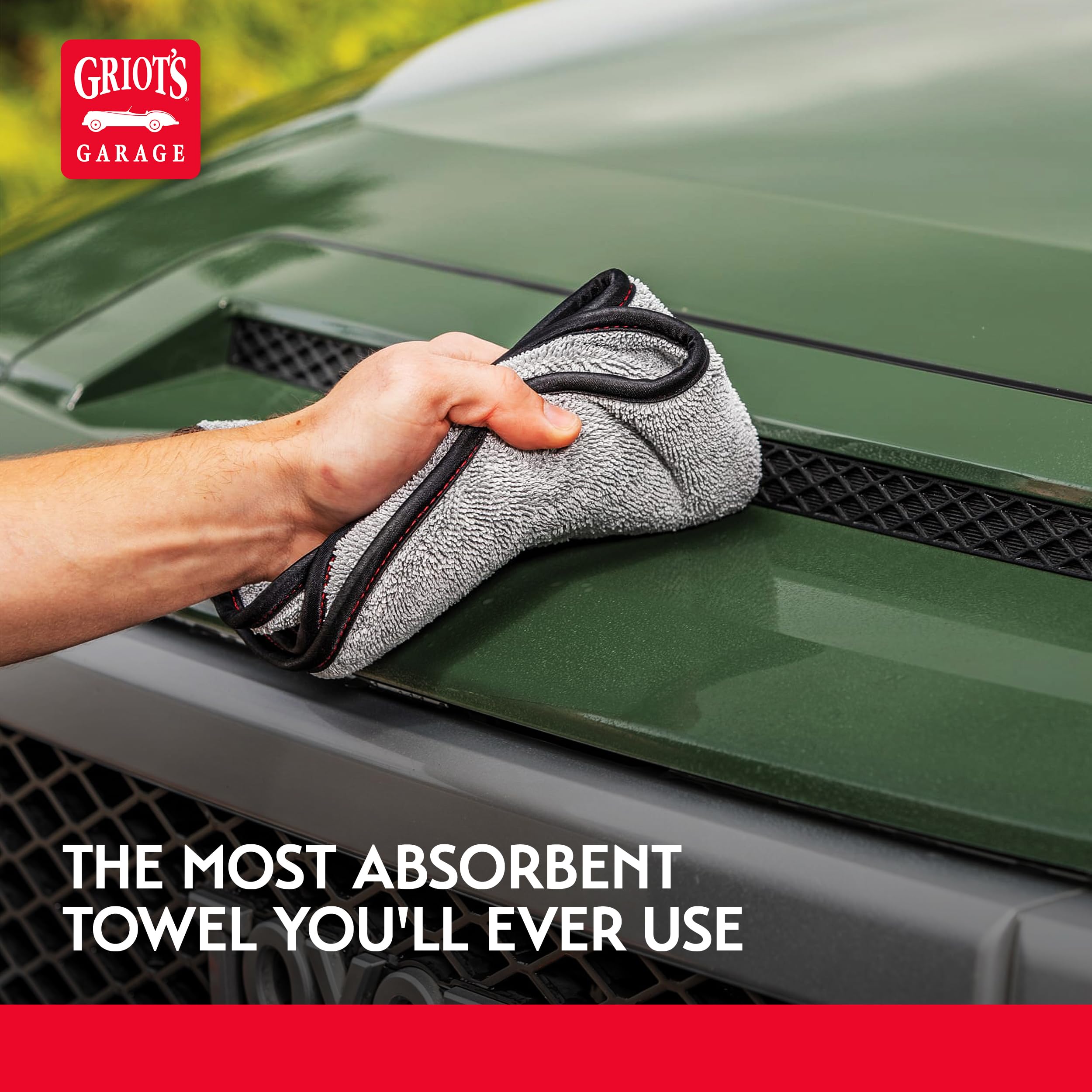Griot's Garage PFM Terry weave towel cleans glass with minimal lint.