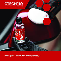 Gtechniq EXO on-paint view showing dirt repellency on a car surface.