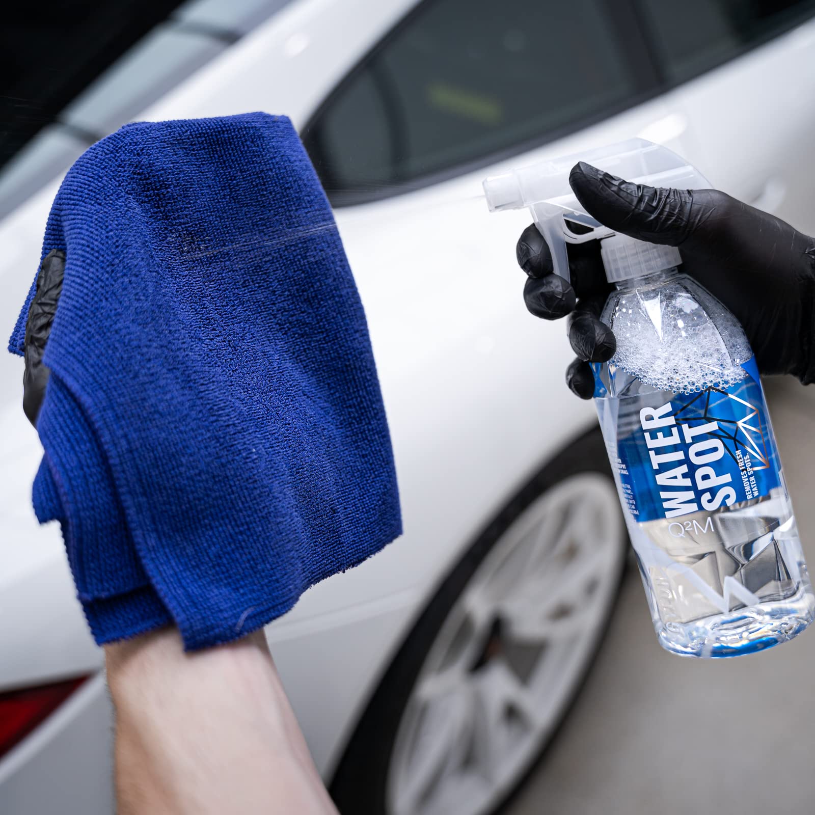 Gyeon Water Spot Remover panel-by-panel-cleaning facilitates streak-free finish on coated panels.