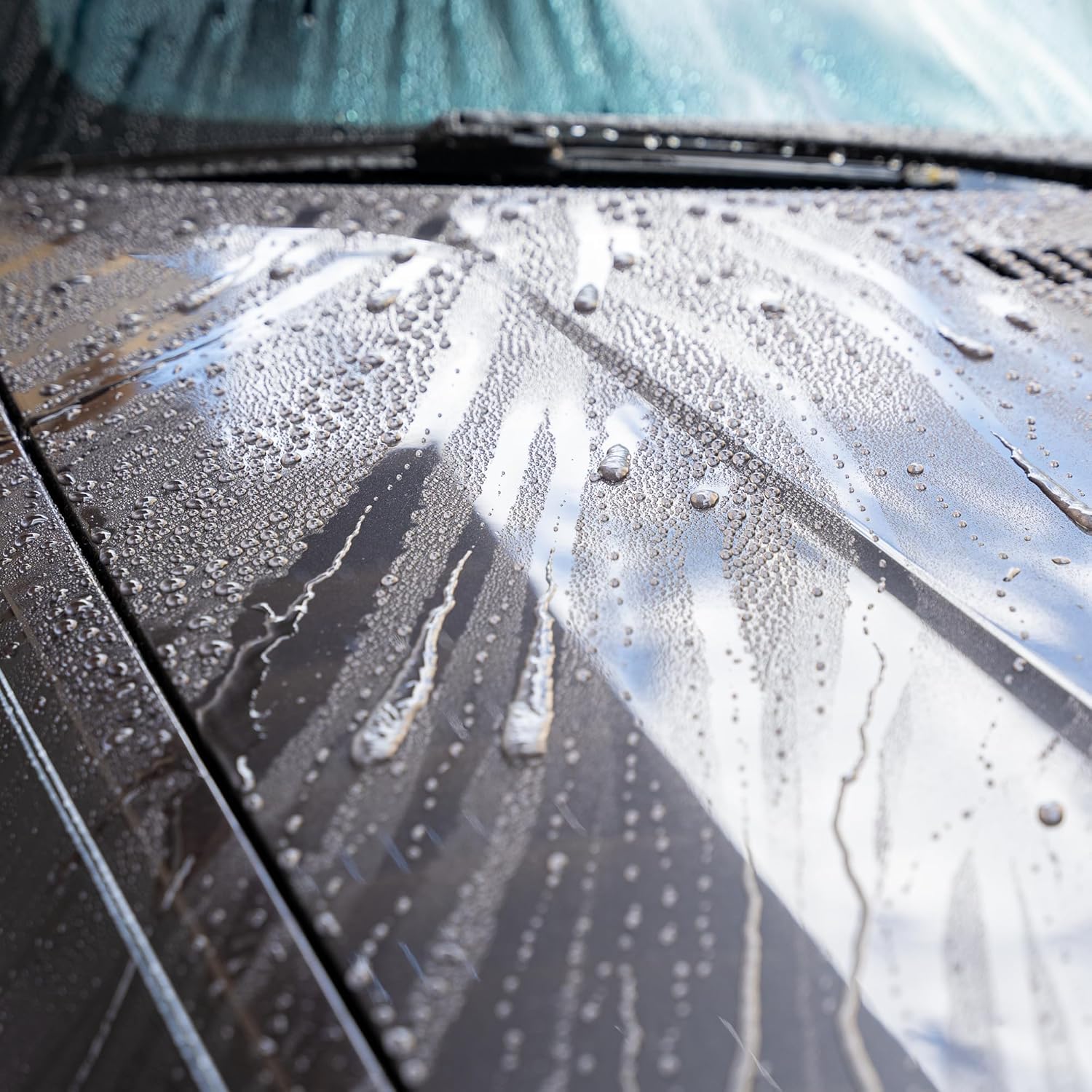 GYEON Wet Coat beading and gloss combination suited for DIY care.